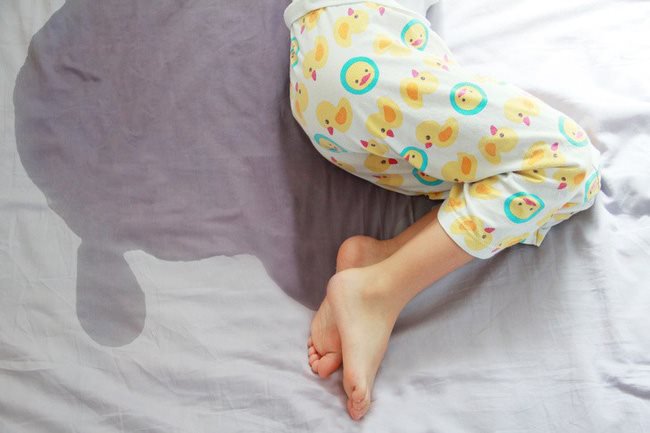 Mơ thấy Đái Dầm điềm báo gì, số mấy?